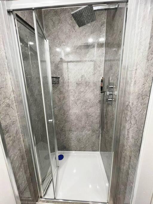 Shared House In Central Location インヴァネス エクステリア 写真