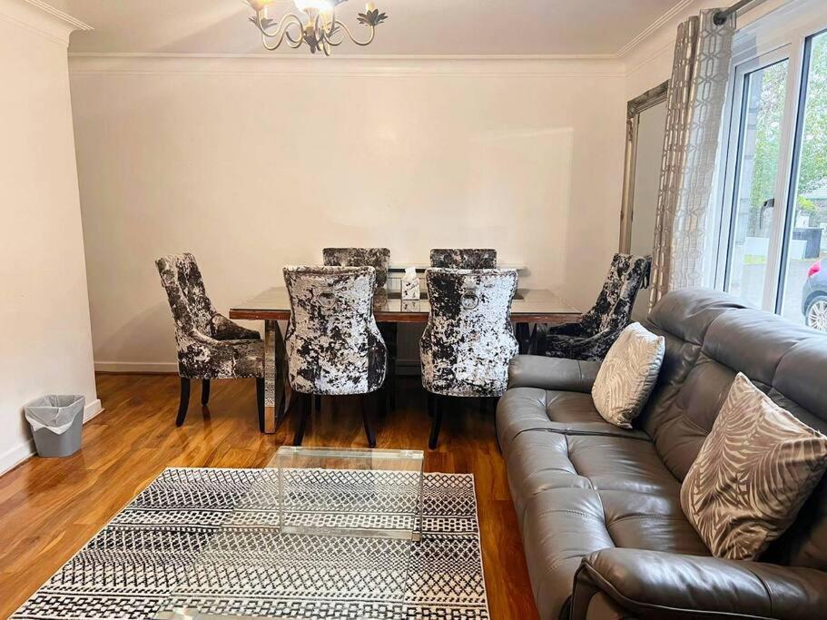 Shared House In Central Location インヴァネス エクステリア 写真